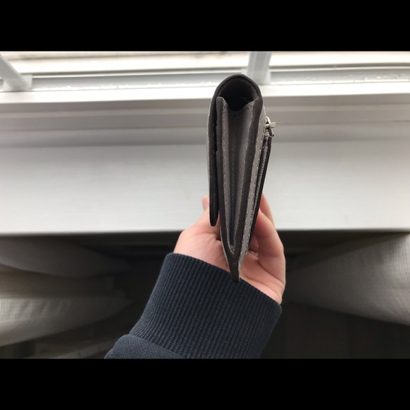 Micheal Kors Wallet - Picture 5 of 8